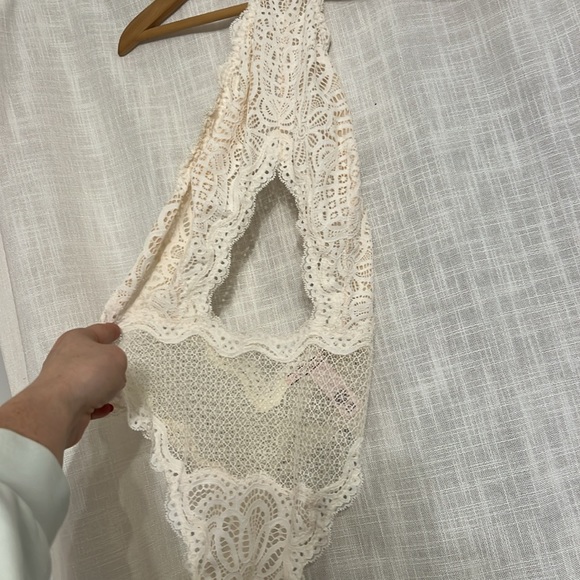 NWOT - Victoria Secret - cream/white lingerie- size S - Picture 3 of 4